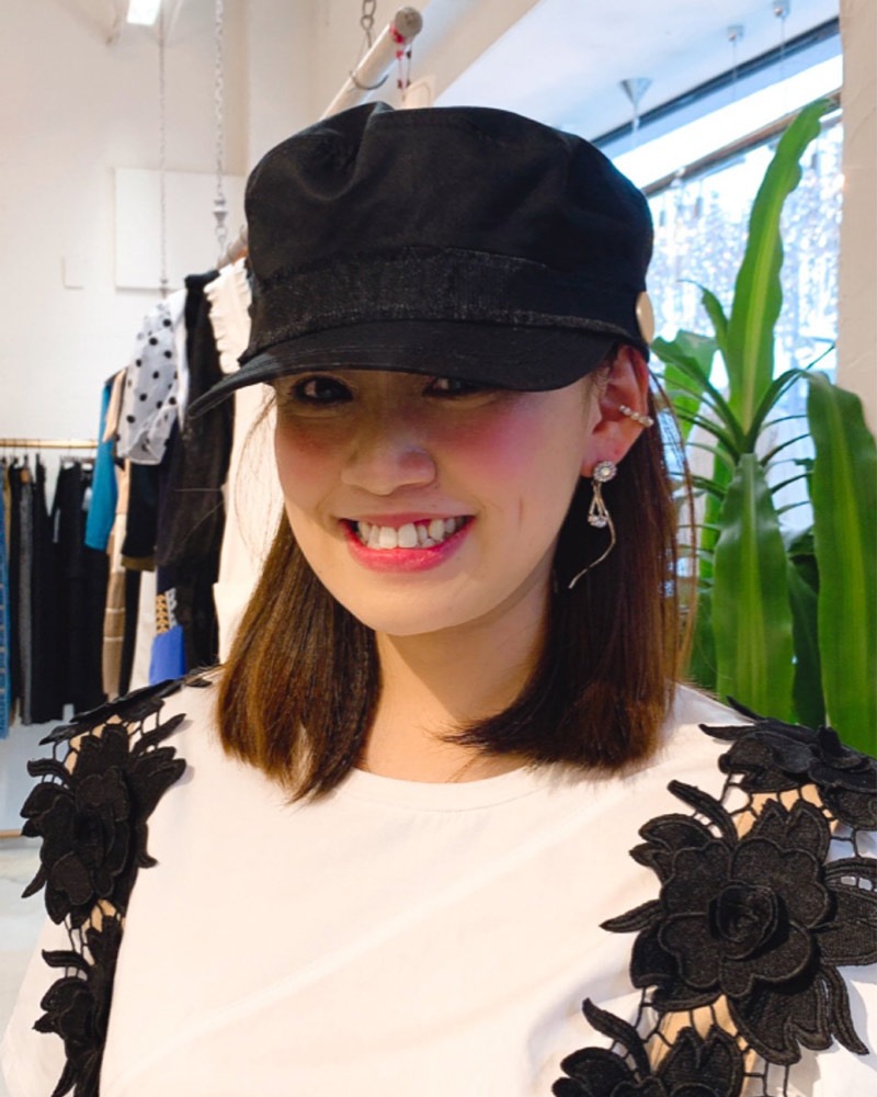 ゴールドボタンキャスケット