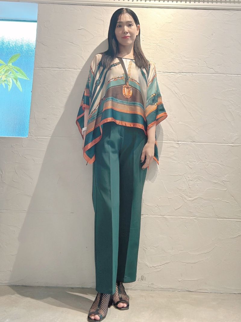 ScarfCapeカットソー+Greenパンツセットアップ
