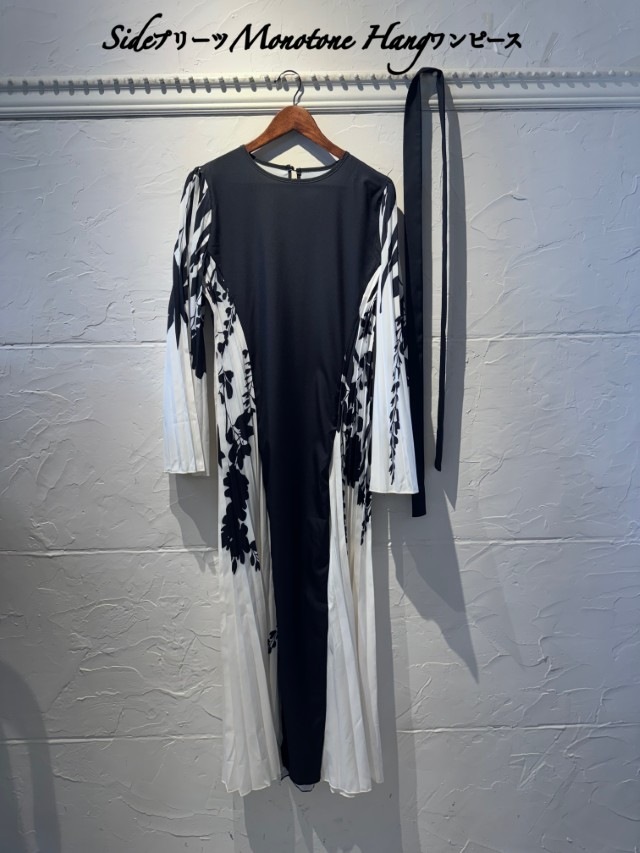 SideプリーツMonotoneHangワンピース