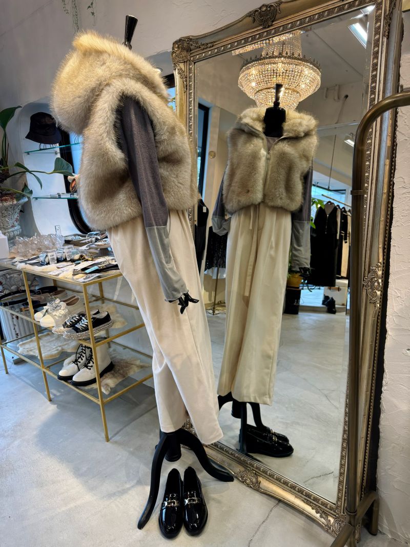 Fakeファーフードベスト