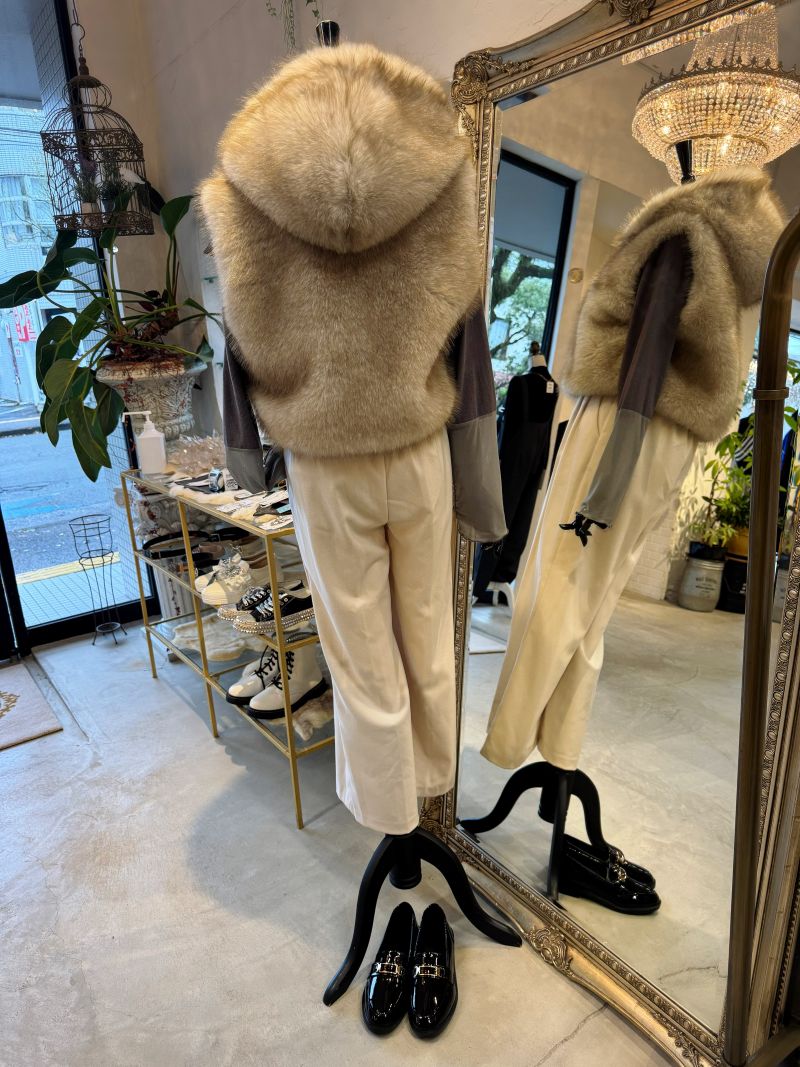 Fakeファーフードベスト