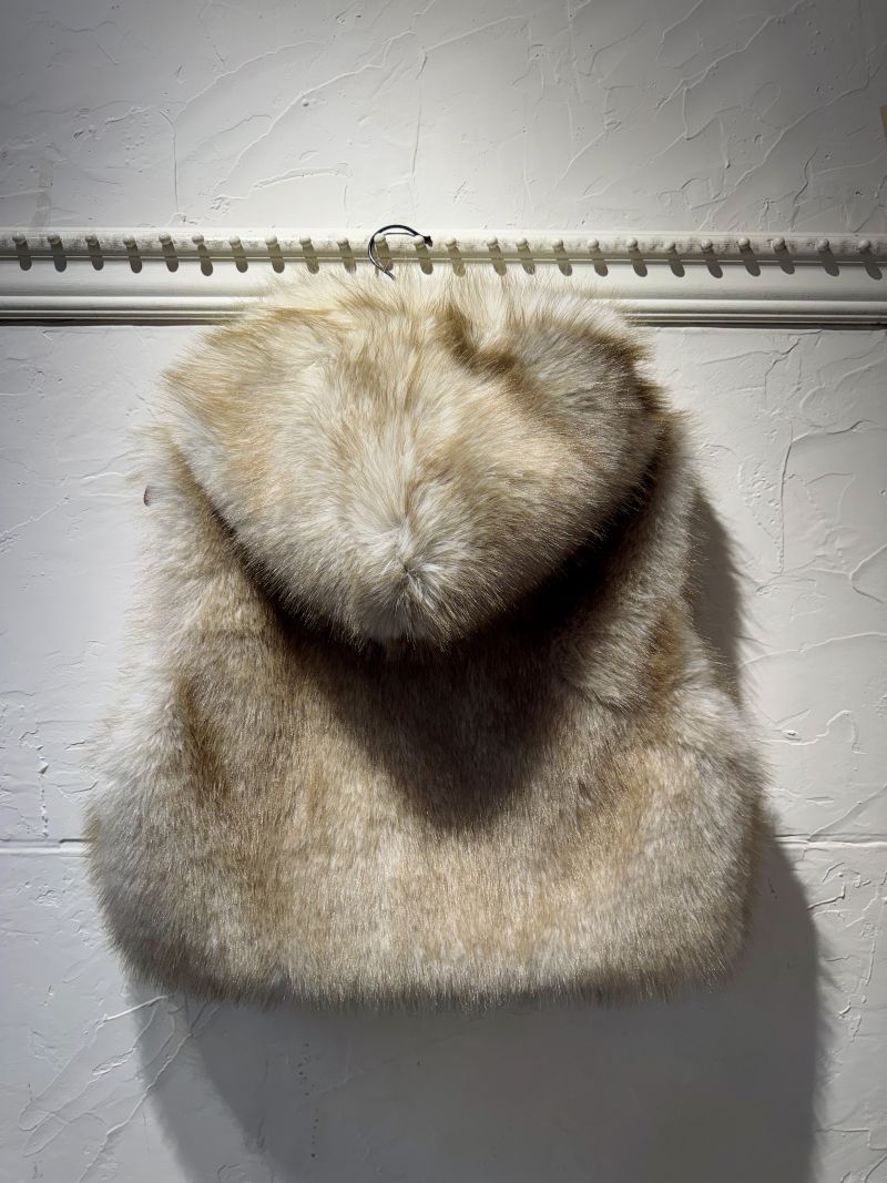 Fakeファーフードベスト