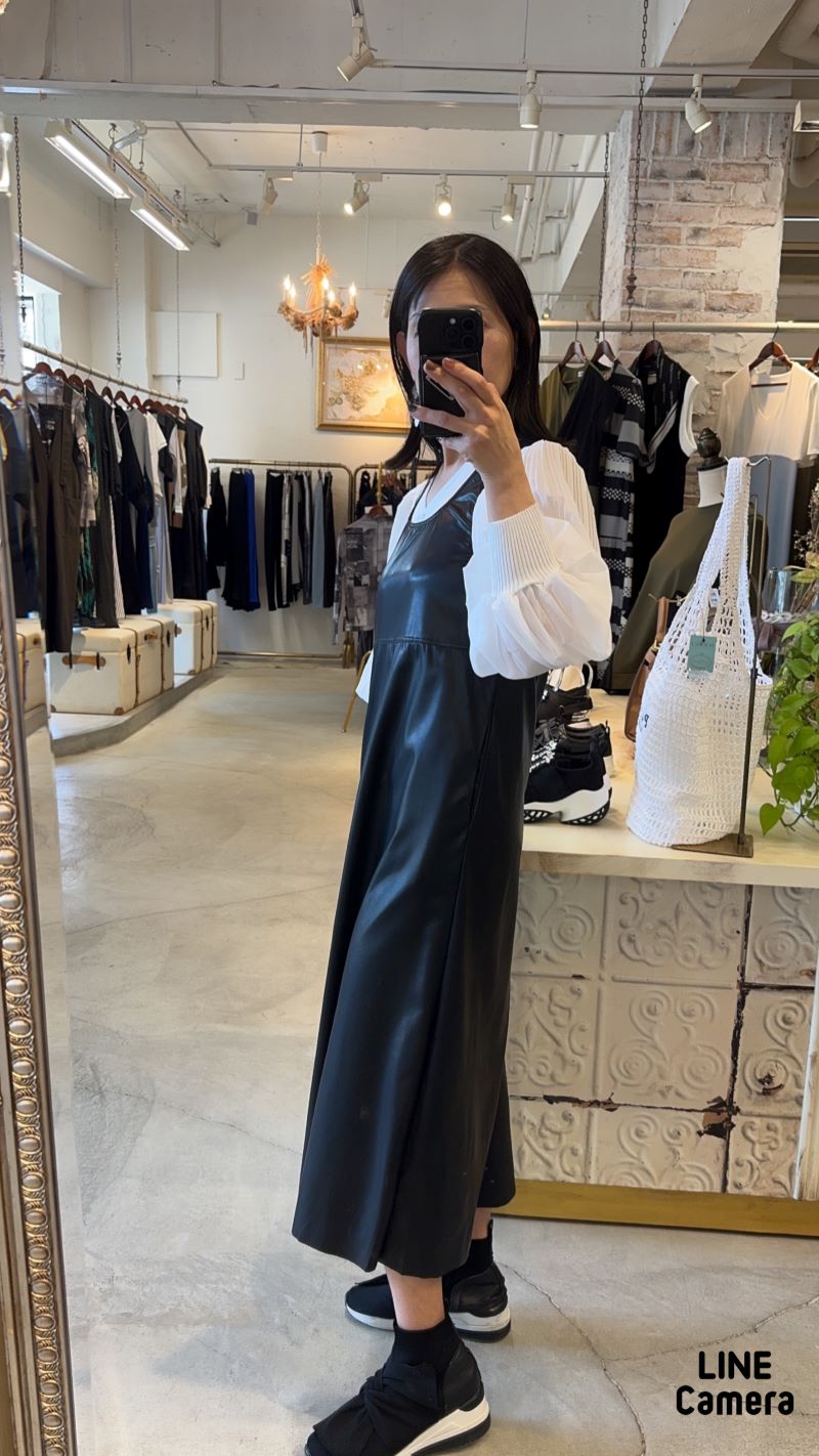 Fakeレザージャンパースカート | ALL ITEM | Merci 直営通販サイト