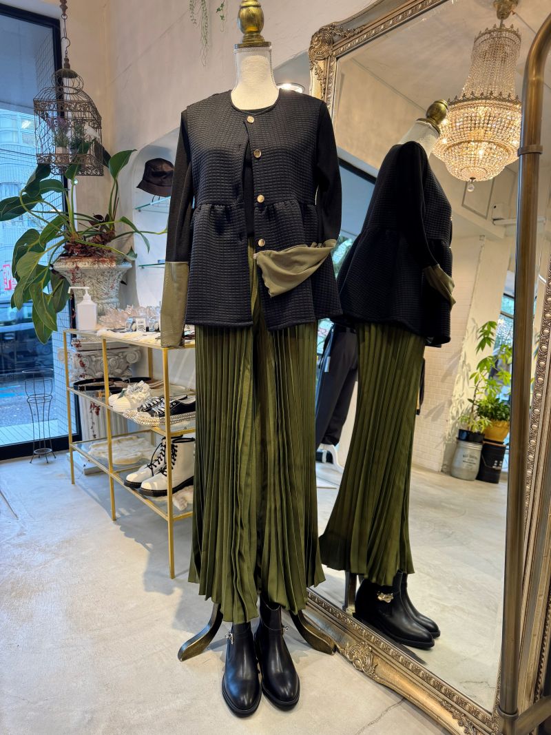 GoldボタンQuiltingペプラムジレJacket