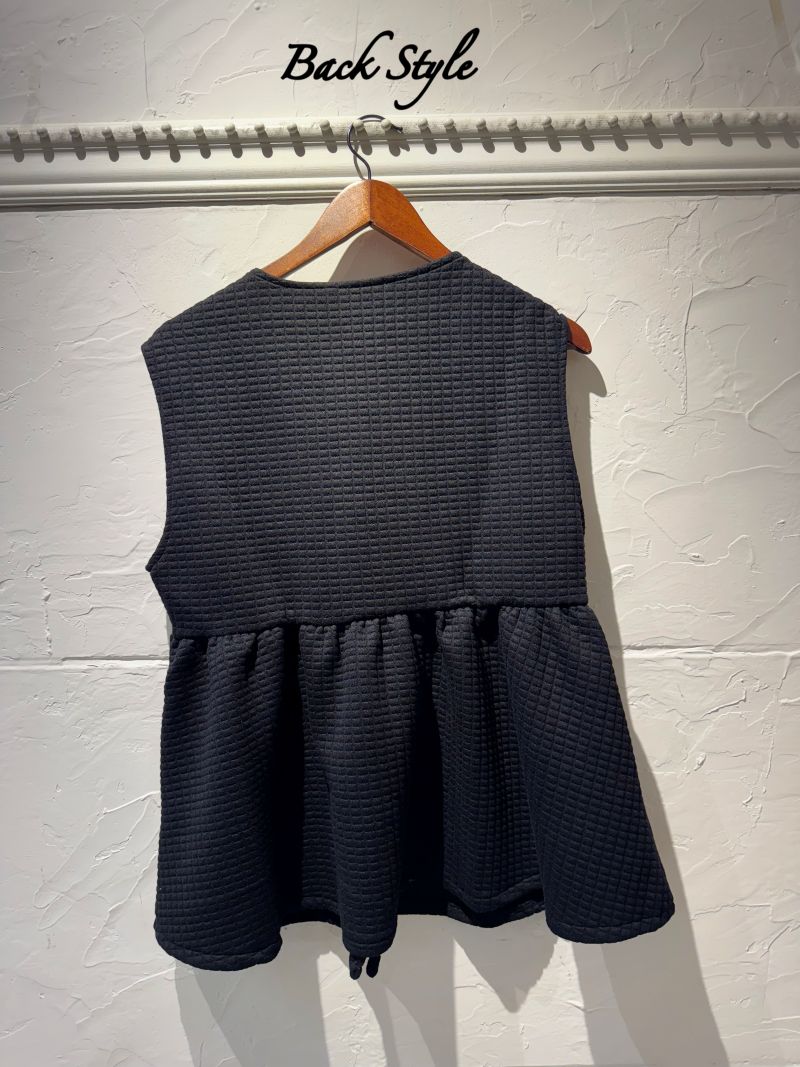 GoldボタンQuiltingペプラムジレJacket