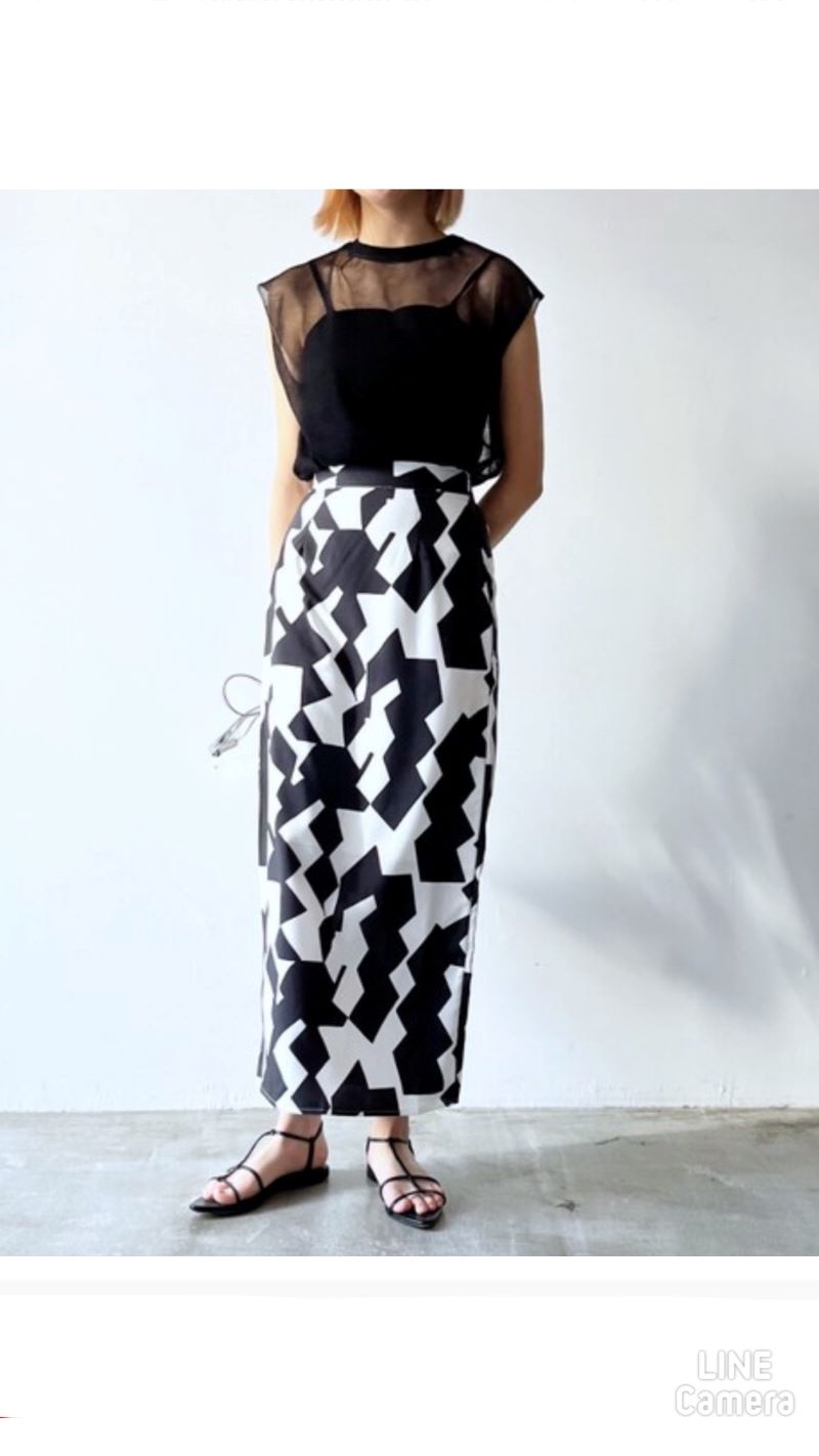 Bycolor　Geometricタイトスカート
