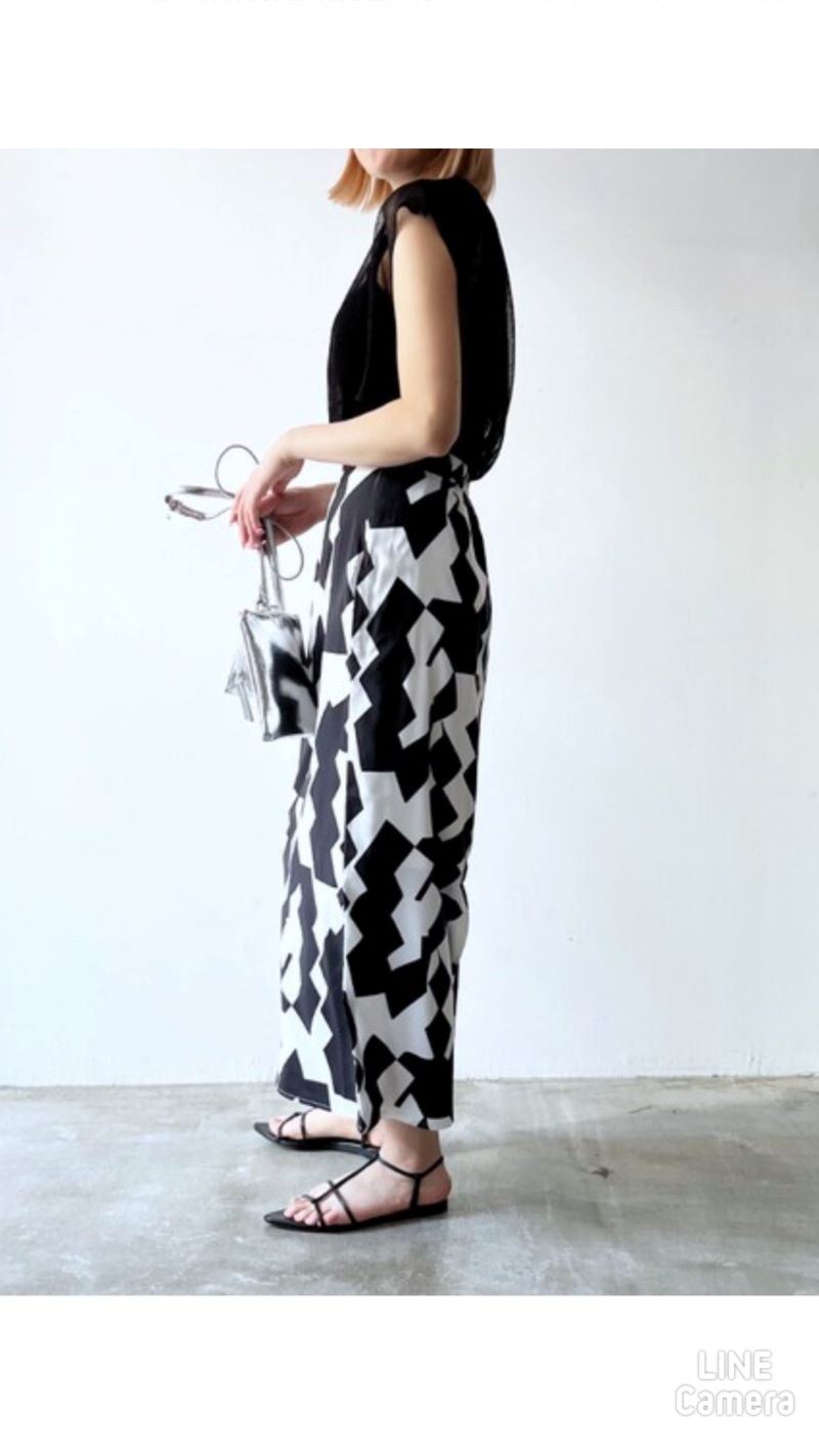 Bycolor　Geometricタイトスカート