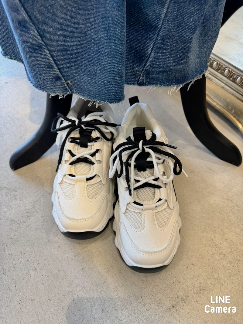 TwoColorRibbonスニーカー