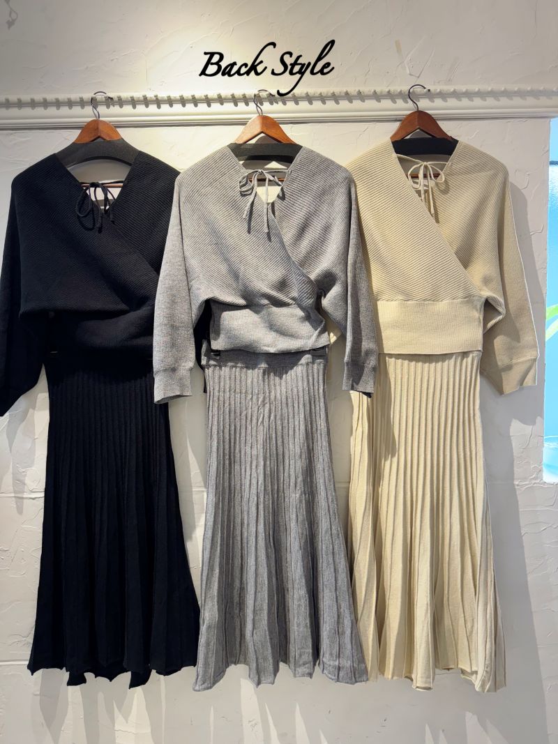 CrossVラインニット+ニットプリーツスカート2点Set