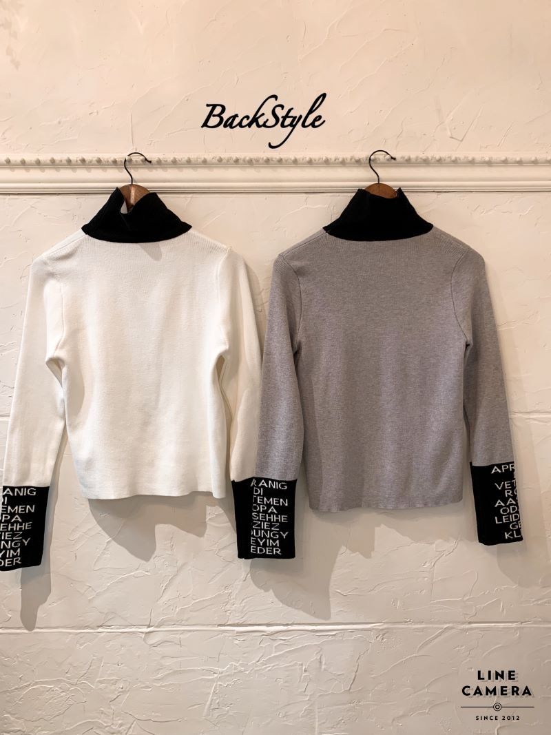 HighネックLetterニット