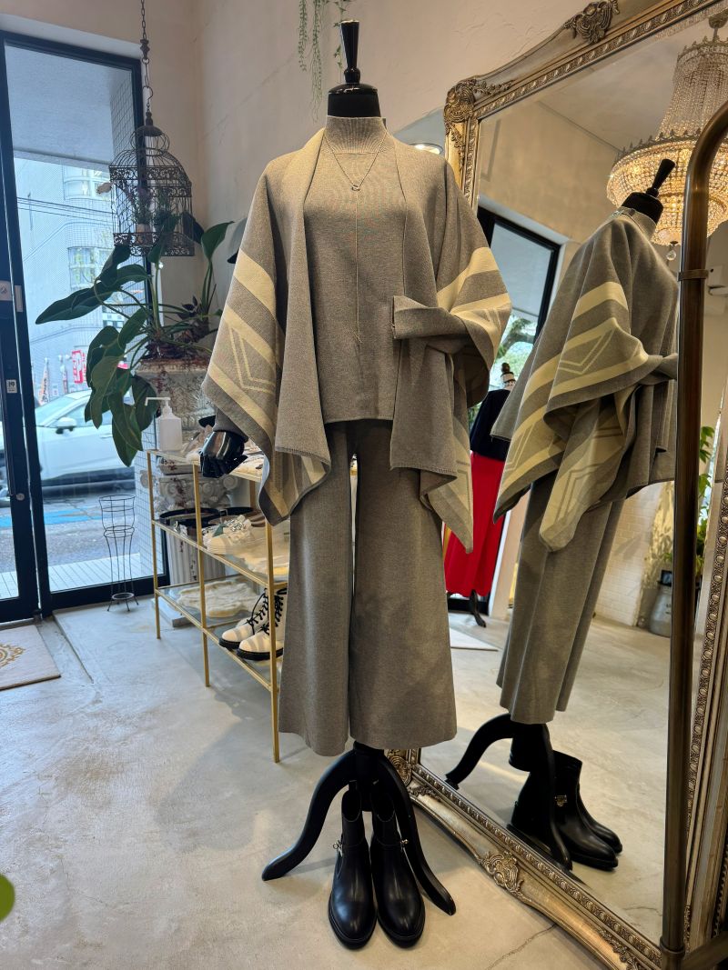 Capeショール＋ニット＋ニットパンツ3点Set