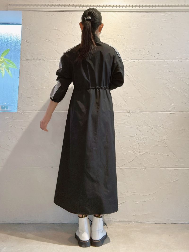 SchemeColorシェイプナイロンワンピース