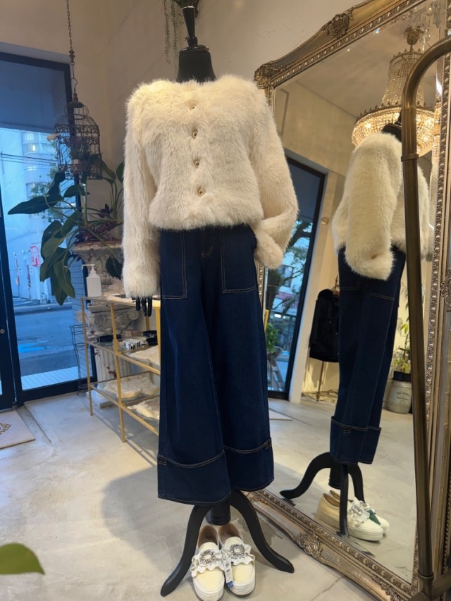 GoldボタンFakeファーJacket