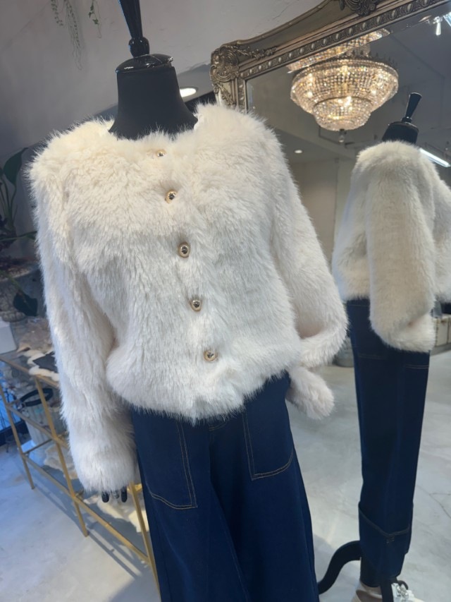 GoldボタンFakeファーJacket