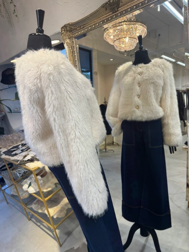 GoldボタンFakeファーJacket