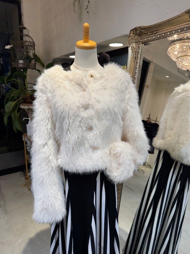 GoldボタンFakeファーJacket