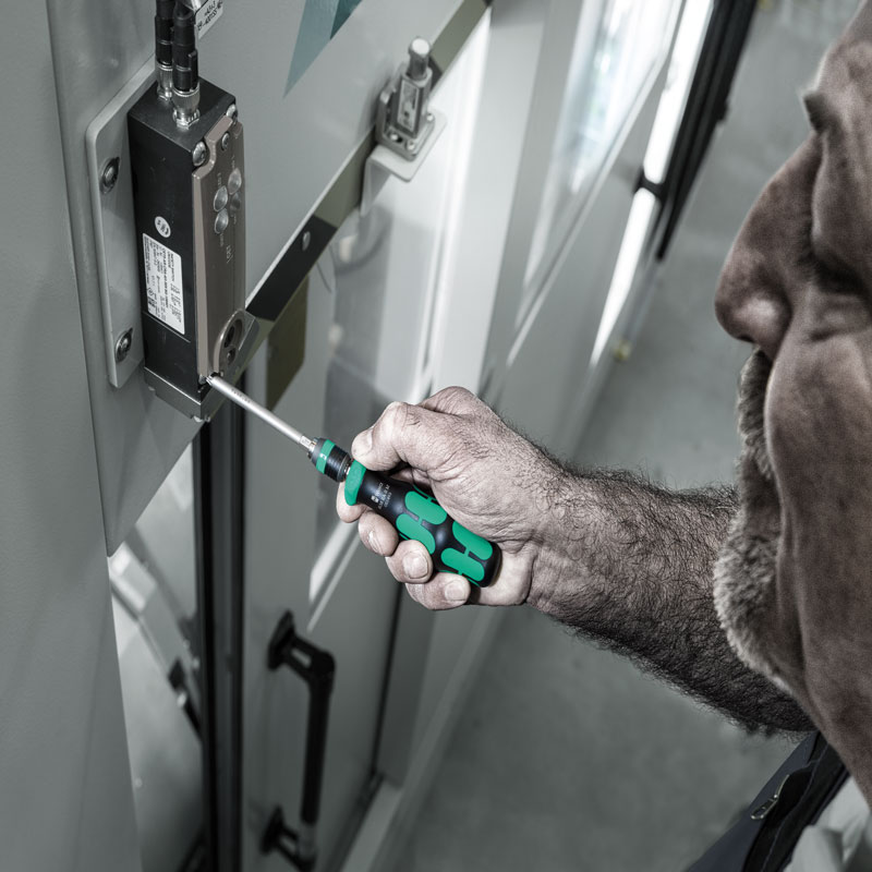 838 RA-R M Bitholding screwdriver | Wera | BLUECOLOR.WORK＜公式