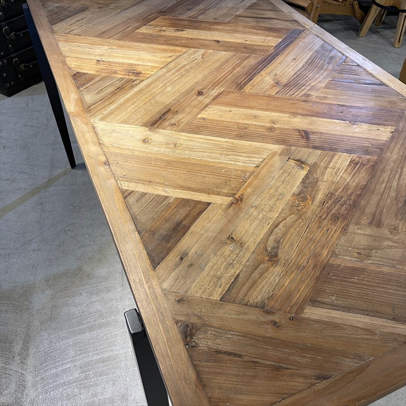 ヘリンボーンパターン ダイニングテーブル ヘリンボーンパターン ダイニングテーブル