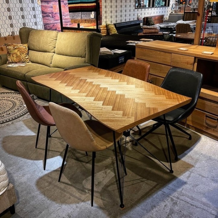 ヘリンボーン　テーブル 000000009600_FwynoUJ.jpg