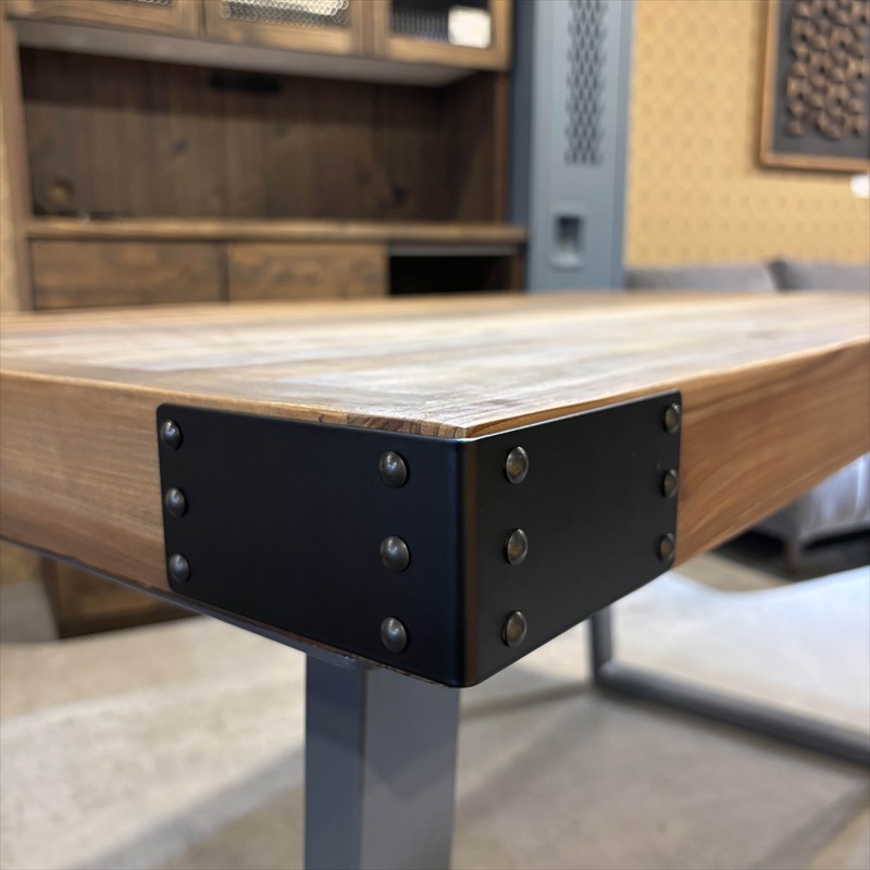 �ס��꡼ ����եȥޥ�ơ��֥�