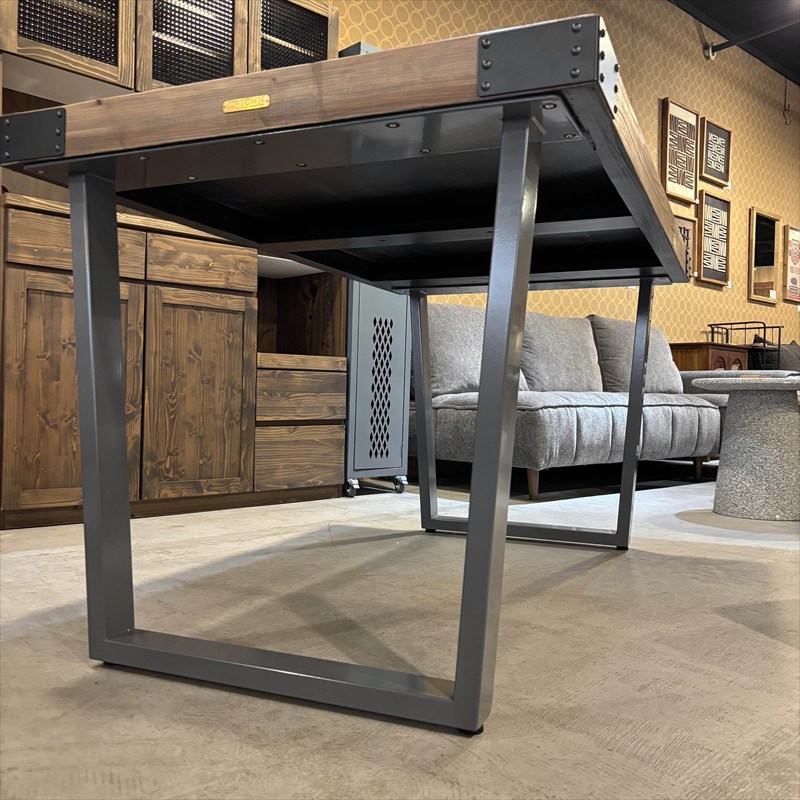 �ס��꡼ ����եȥޥ�ơ��֥�