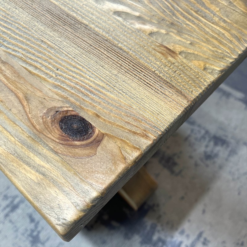 �饳�� �����ɥơ��֥�