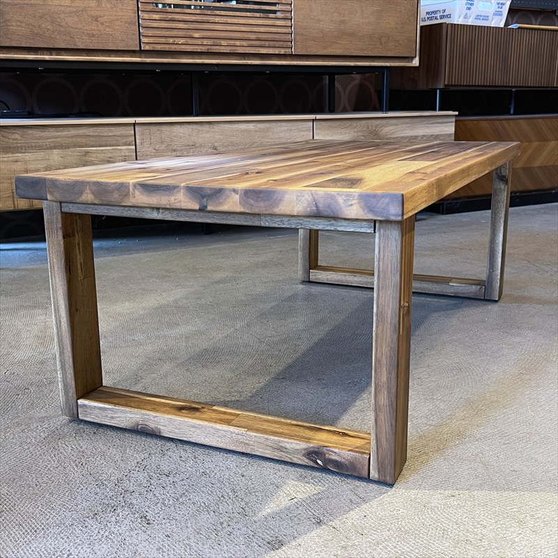 �Υޥ� ��ӥ󥰥ơ��֥�