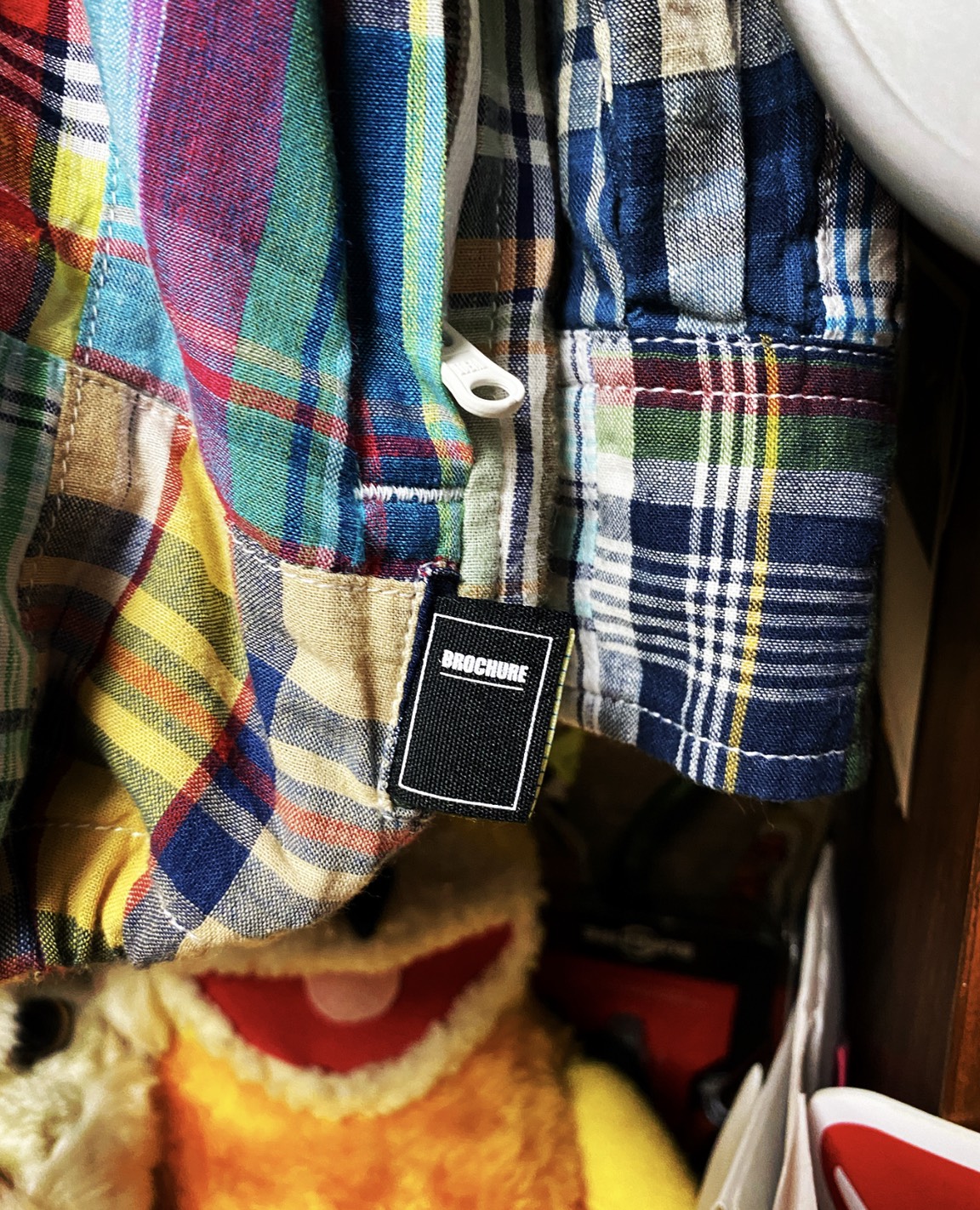 BROCHURE PATCH/W MADRAS