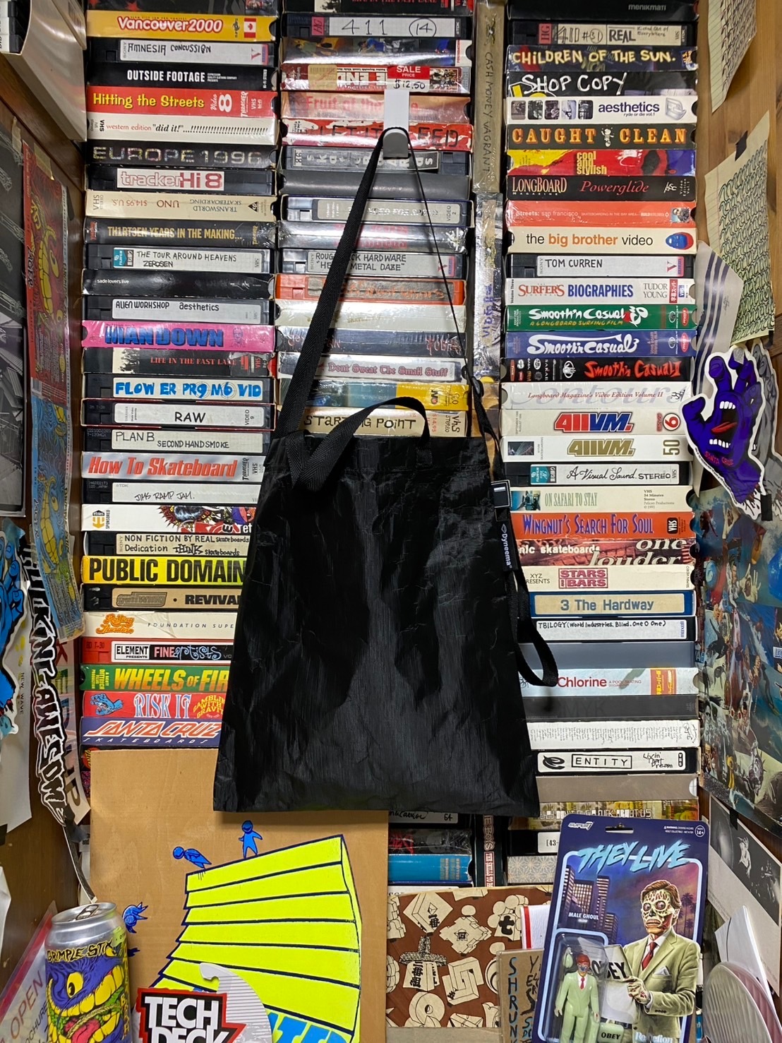 BROCHURE DYNEEMA SHOULDER TOTE
