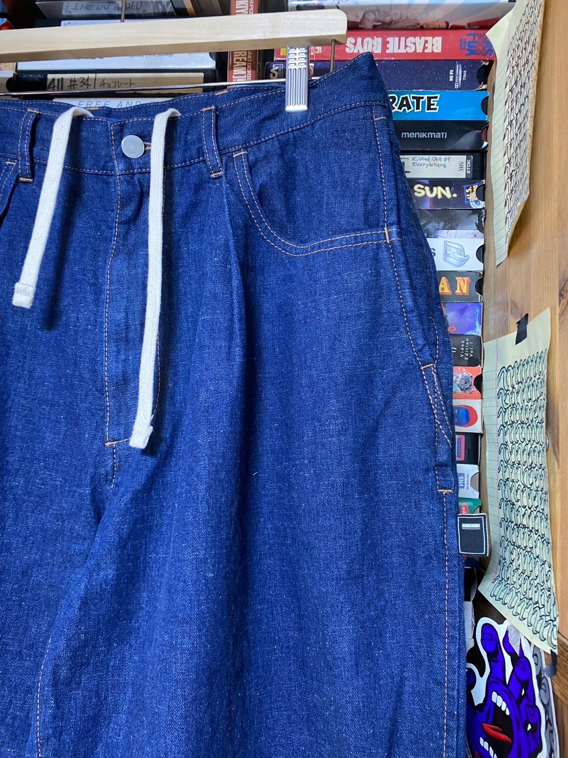 BROCHURE 1P HEATHER DENIM