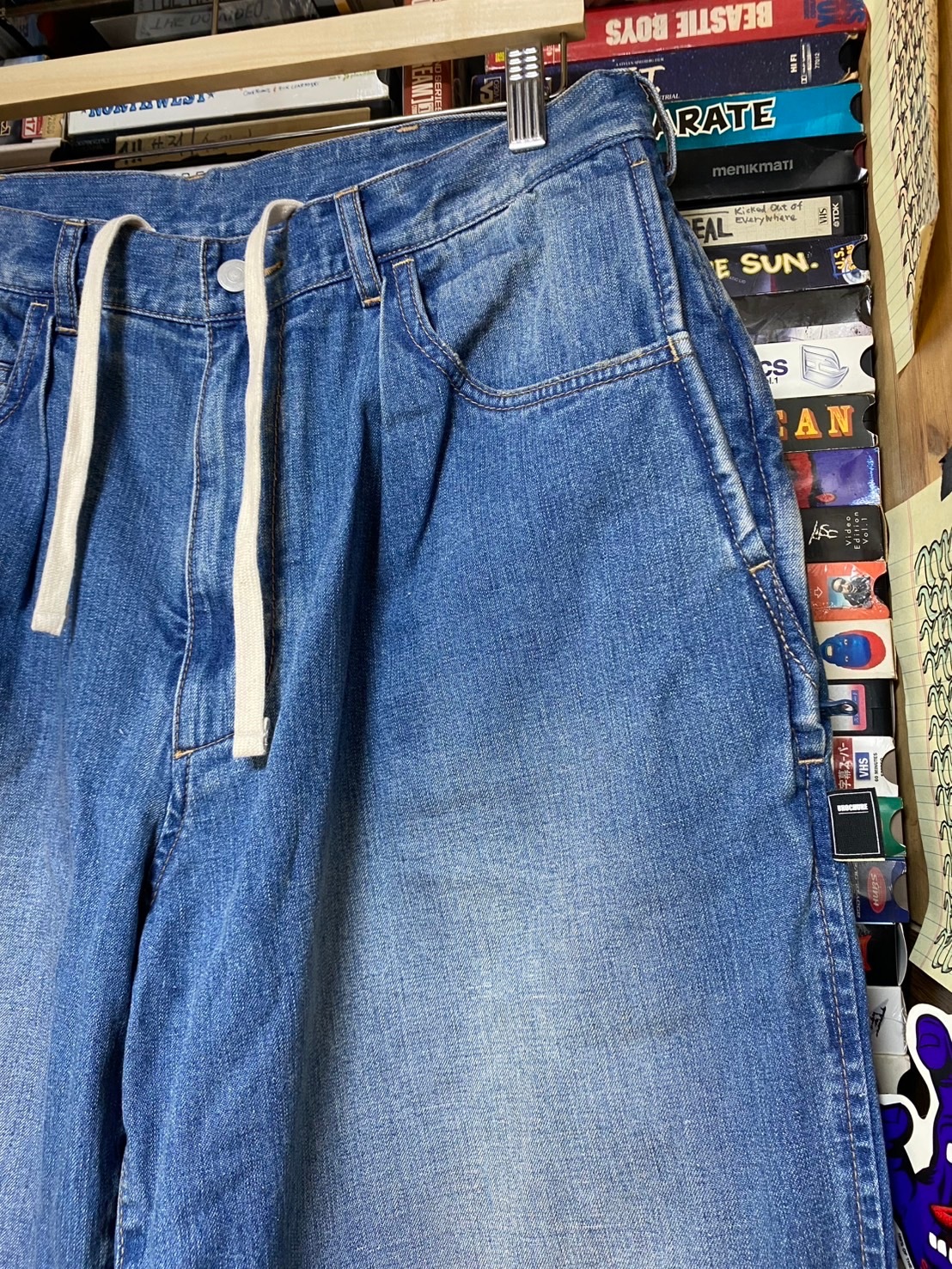 BROCHURE+REPAIR DENIM