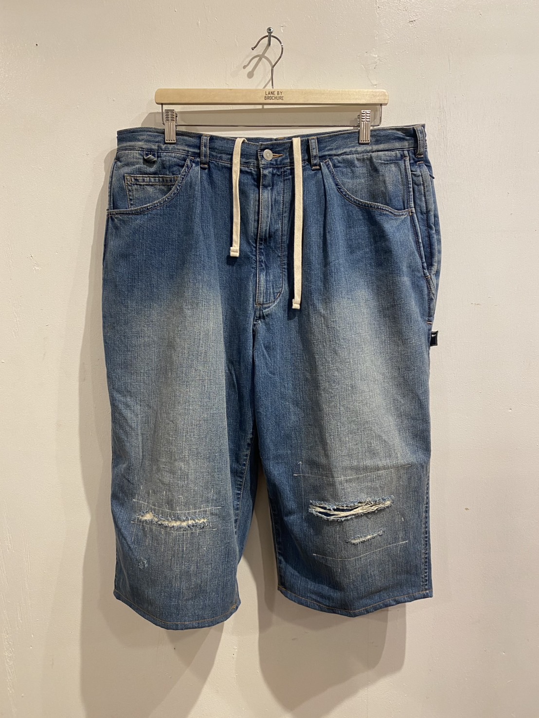 BROCHURE+REPAIR DENIM