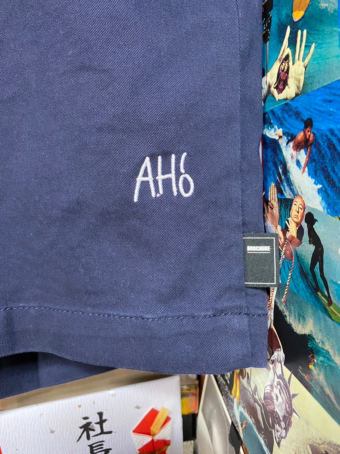 BROCHURE BIG CHINO SHORTS A.H