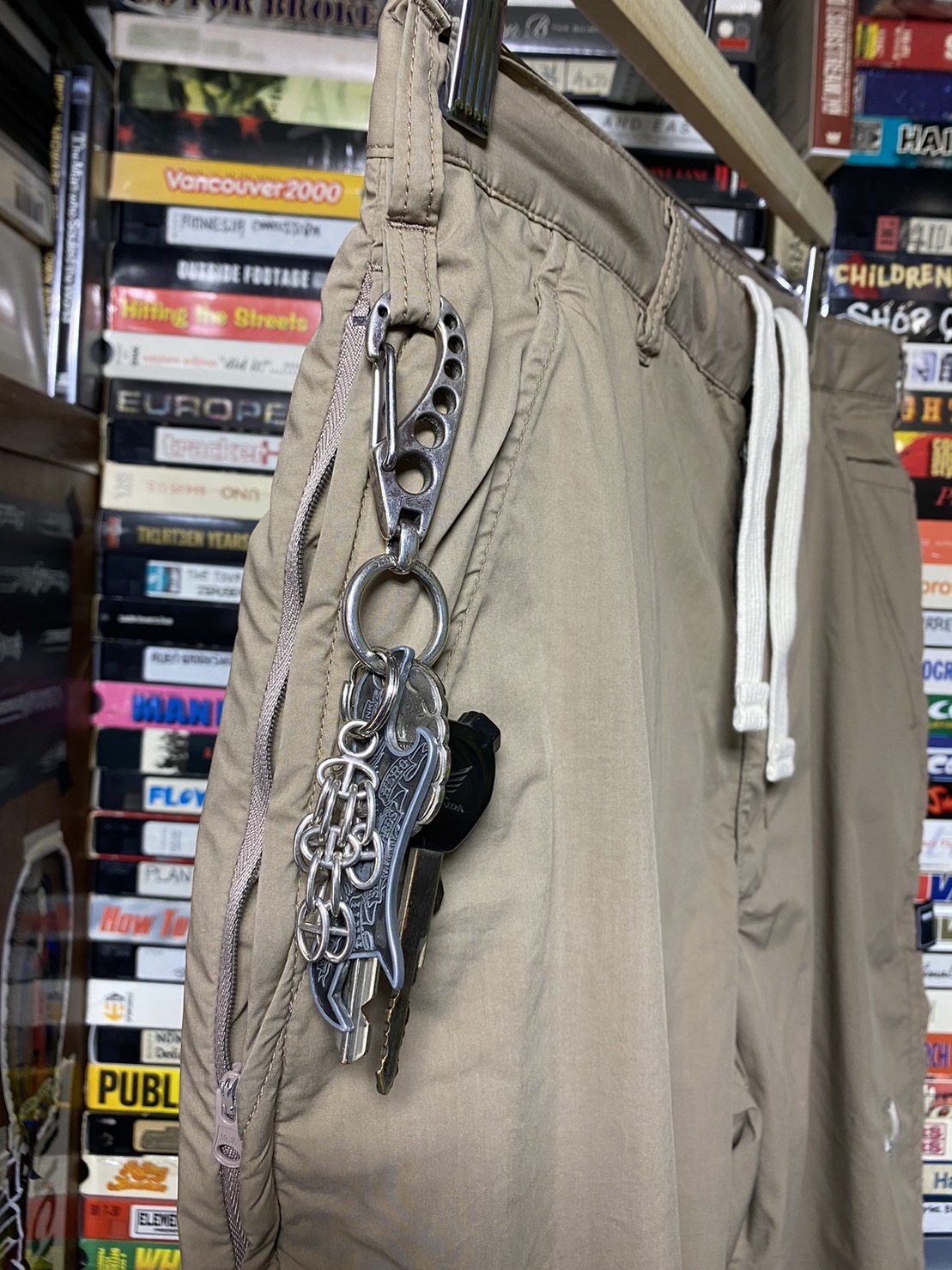 brochure Daichi Y pants