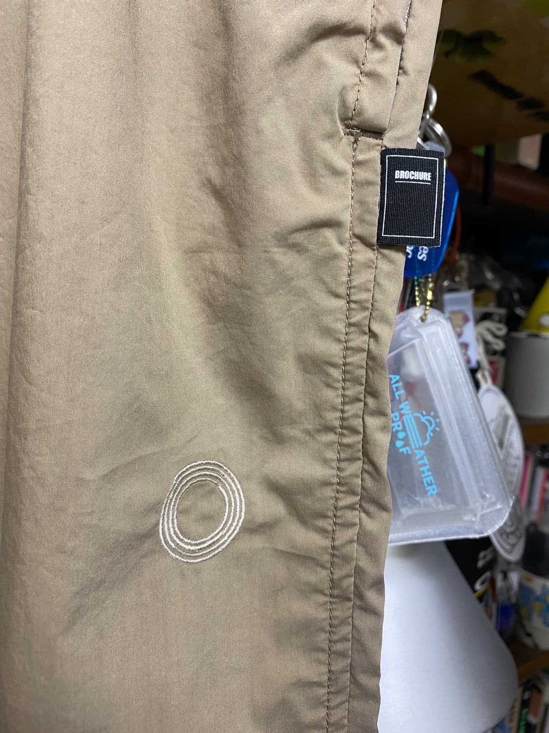 brochure Daichi Y pants