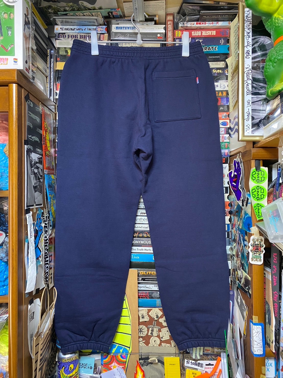 nevver �� BROCHURE PANTS