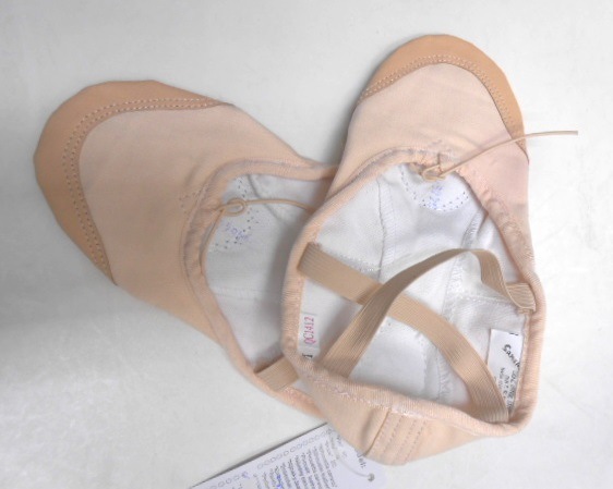 実物画像です。トップ画像よりも少しベージュがかっています