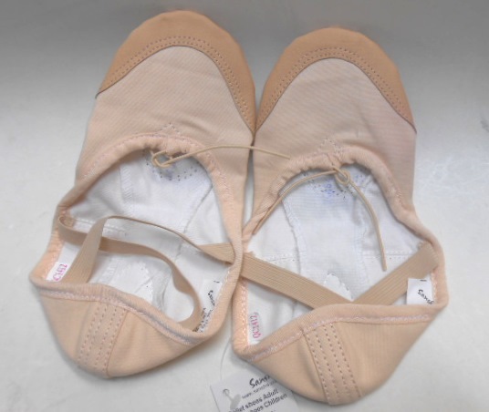 実物の皮は丸くカットされています