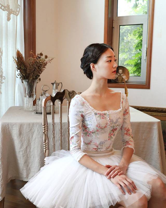 LEVDANCE　FLORAL/OFF WHITE　Mサイズ