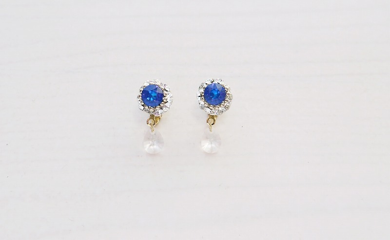 ～Atelier Petite Rose～　スワロフスキーイヤリング　“Medora”