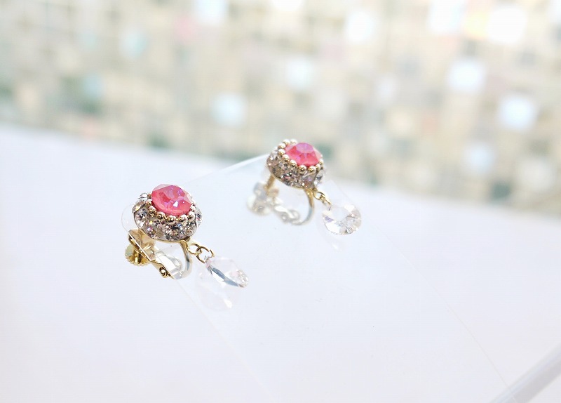 ～Atelier Petite Rose～　スワロフスキーイヤリング　“Rose”