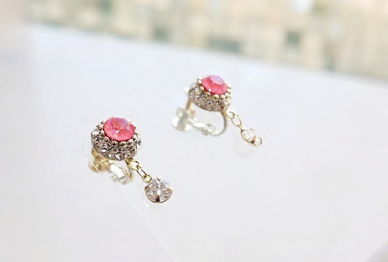 ～Atelier Petite Rose～　スワロフスキーイヤリング　“Rose”