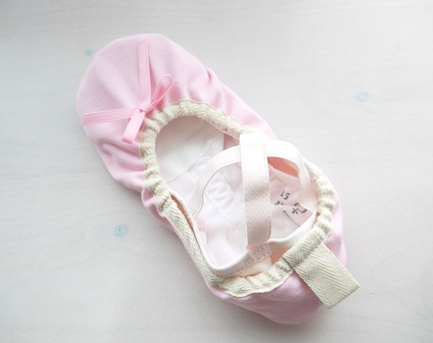 発表会の必需品！バレエシューズカバー