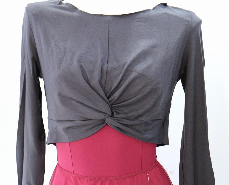 【Ballet Rosa】　長袖ショート丈ツイストトップス　MEGUMI