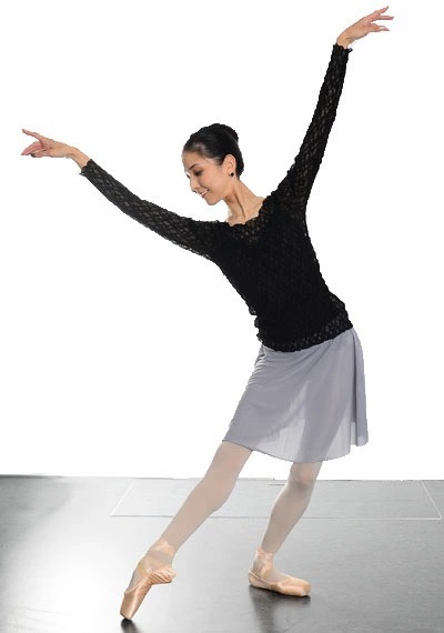 DD　抜群の美しさ♪チュールレース・ラグラントップス