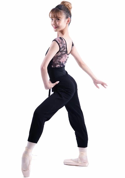 DD 汗をかいても張り付かずに快適♪リズムストレッチ・ミディアムパンツ