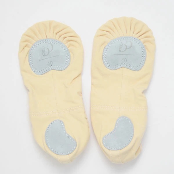 DD　足裏がとてもフィットして床を感じやすいです！DDスーパースプリットシューズ