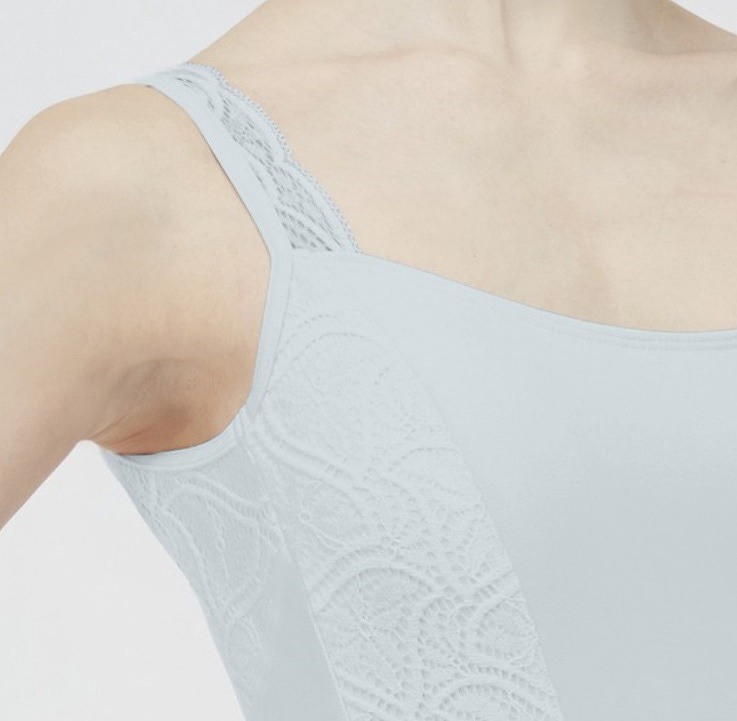 WEAR MOI Vバックレースレオタード EVIDENCE エビデンス