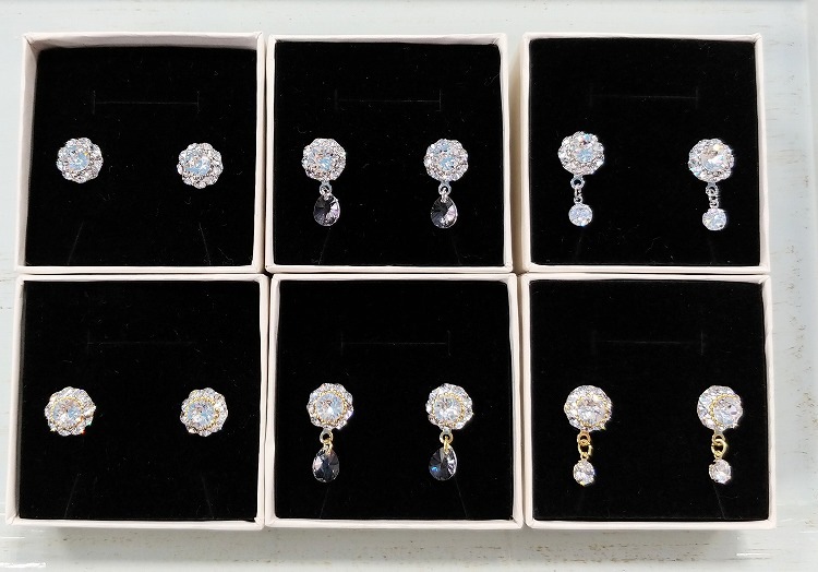 ～Atelier Petite Rose～　スワロフスキーピアス　“Aurora/Sugar plum”
