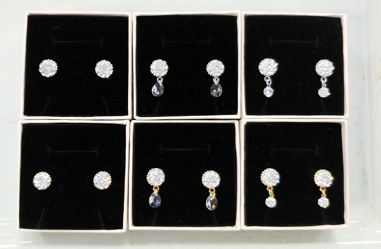 ～Atelier Petite Rose～　スワロフスキーピアス　“Aurora/Sugar plum”